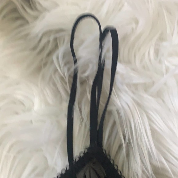 Victoria’s Secret Black Lacy Bralette Sz Medium - Picture 3 of 10